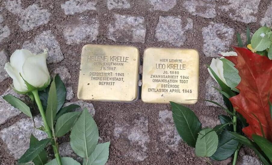 Bild vergrößern: Stolperstein Helene und Udo Krelle