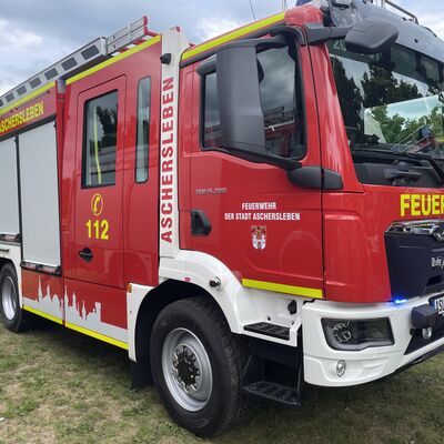 Bild vergrößern: Hilfeleistungslschgruppenfahrzeug (HLF10) - Freiwillige Feuerwehr der Stadt Aschersleben