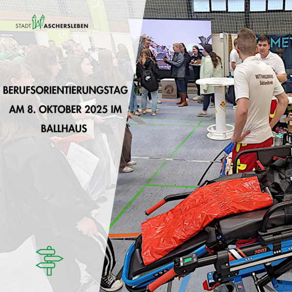 Bild vergrößern: Aufnahme vom Berufsorientierungstag im Ballhaus; Rettungsdienst mit Trage ist zu sehen