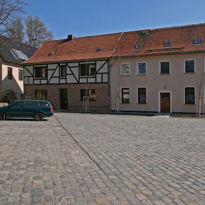 Bild vergrößern: Die Bildergalerie Stadtentwicklung zeigt verschiedene Gebäude, die bereits saniert wurden. Hier: Klosterhof