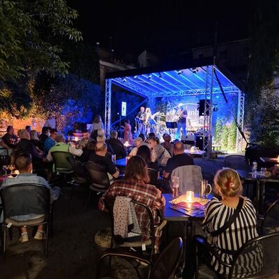 Bild vergrößern: Livemusik an allen Ecken zur Langen Nacht der Kultur in Aschersleben