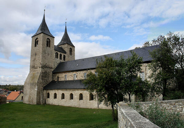 Bild vergrößern: Stiftskirche Frose
