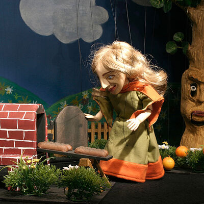 Das Wintermärchen "Frau Holle" von und mit Tobias Klug.