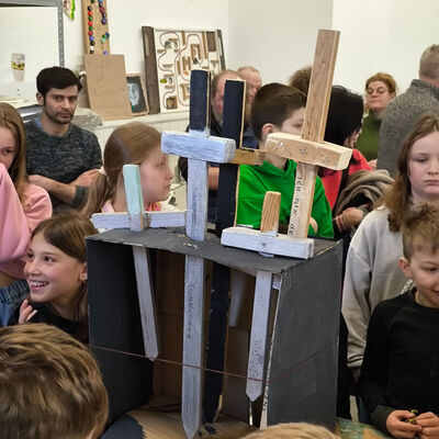 Bild vergrößern: 2025-02 GS Pfeilergraben Präsentation Plastik (12)