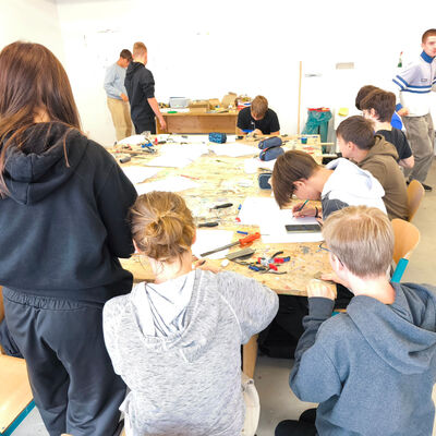 Bild vergrößern: 2025-09 Sek ASchweitzer Malerei (8)