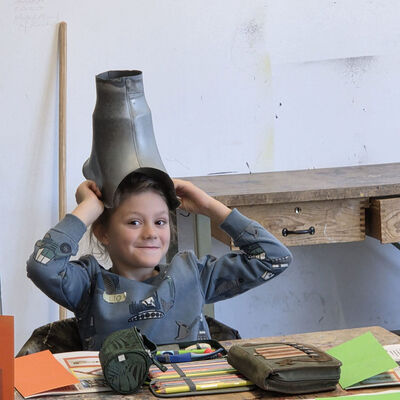 Bild vergrößern: 2015-11 GS Montessori Musik&Schrott (2)