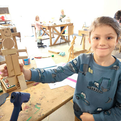 Bild vergrößern: 2015-11 GS Montessori Musik&Schrott (18)