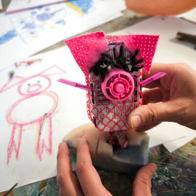 Bild vergrößern: 2015-11 GS Montessori Musik&Schrott (21)