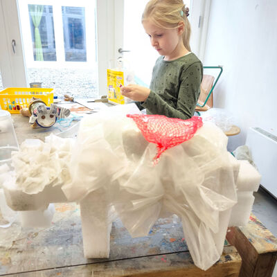 Bild vergrößern: 2015-11 GS Montessori Musik&Schrott (22)