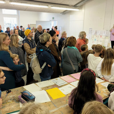 Bild vergr&ouml;&szlig;ern: 2025-11 GS Montessori Pr&auml;sentation Illustration (16)