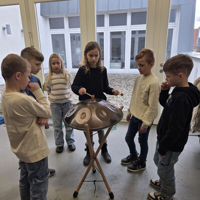 Bild vergrößern: 2025-11 GS Mehringen Musik und Schrott (4)