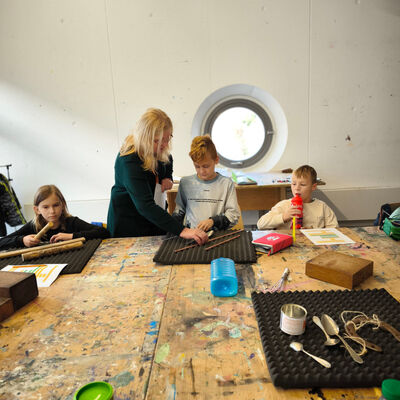 Bild vergrößern: 2025-11 GS Mehringen Musik und Schrott (5)