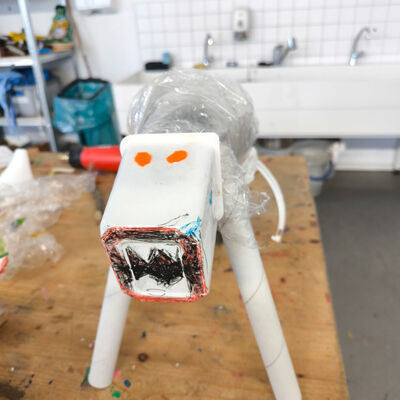 Bild vergrößern: 2025-11 GS Mehringen Plastik (7)