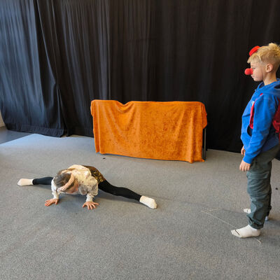 Bild vergrößern: 2025-11 GS Mehringen Theater (2)