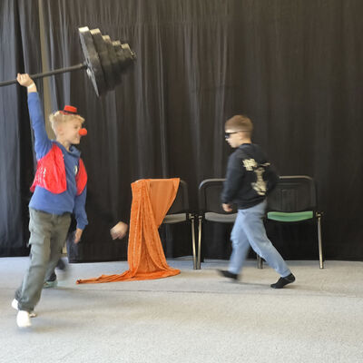 Bild vergrößern: 2025-11 GS Mehringen Theater (15)