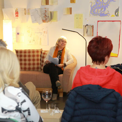 Bild vergrößern: 2025-11 Buchpremiere 9 POV (12)