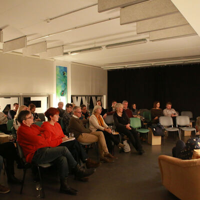 Bild vergrößern: 2025-11 Buchpremiere 9 POV (27)