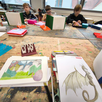 Bild vergr&ouml;&szlig;ern: 2026-01 Sek Burgschule Buchkunst (2)