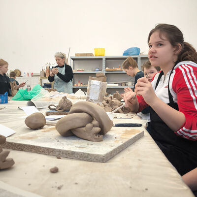 Bild vergr&ouml;&szlig;ern: 2026-01 Sek Burgschule Keramik (7)