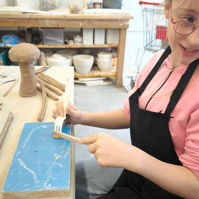 Bild vergr&ouml;&szlig;ern: 2026-01 Sek Burgschule Keramik (11)