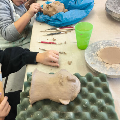 Bild vergr&ouml;&szlig;ern: 2026-02 GS Pfeilergraben Keramik (1)