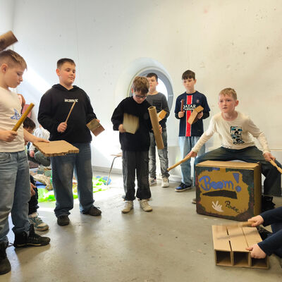 Bild vergr&ouml;&szlig;ern: 2026-02 GS Pfeilergraben Pr&auml;sentation Musik (5)