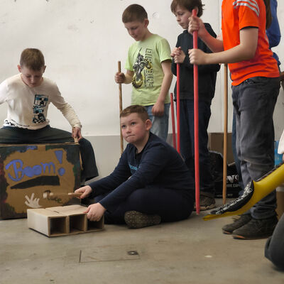 Bild vergr&ouml;&szlig;ern: 2026-02 GS Pfeilergraben Pr&auml;sentation Musik (7)