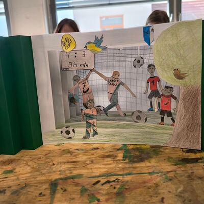 Bild vergr&ouml;&szlig;ern: 2026-03 Pestalozzi Buch (1)