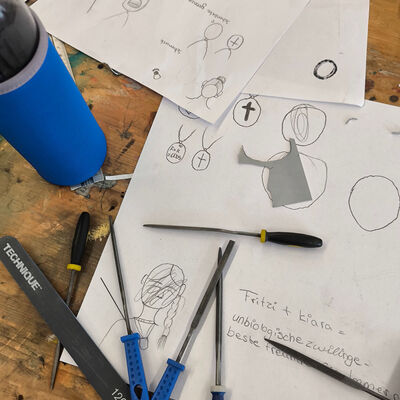 Bild vergr&ouml;&szlig;ern: 2026-03 AOS Schmuck (3)