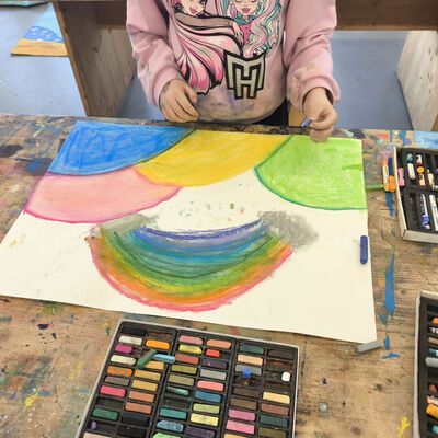 Bild vergr&ouml;&szlig;ern: 2026-04 GS Sta&szlig;furter H&ouml;he Malerei2 (3)